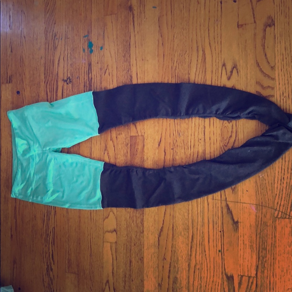 Alo yoga pants